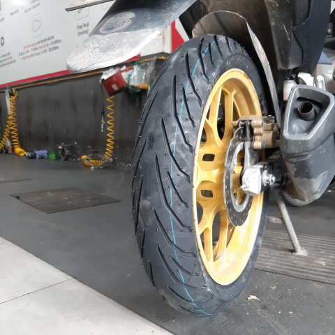 Vỏ Pirelli 120/70-17 Angel City