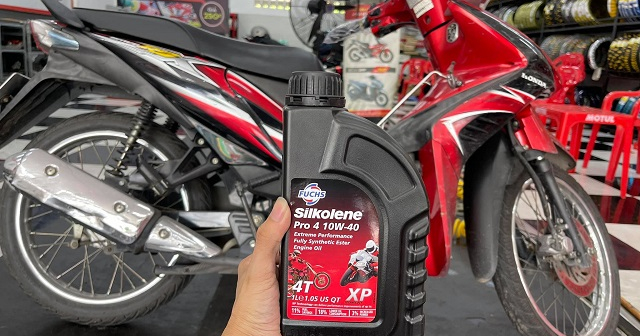 Nhớt Fuchs Silkolene Pro 10W40 có tốt không? Thay cho xe nào phù hợp?