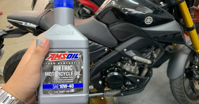 Nhớt Amsoil Synthetic Metric 10W40 có tốt không? Thay cho xe nào phù hợp?