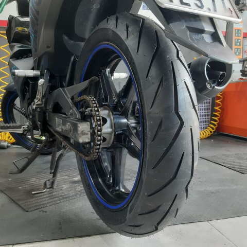 Vỏ Pirelli 130/70-17 Diablo Rosso Sport