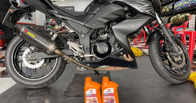 Top 4 nhớt tốt cho xe Kawasaki Z300 bán chạy nhất Shop2banh