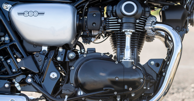 Xe Mô tô Kawasaki W800 thay nhớt bao nhiêu lít?