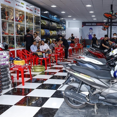 Nhớt Shell Advance Ultra Scooter 5W40 0,8L