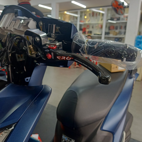 Tay thắng Carbon cho Honda Air Blade
