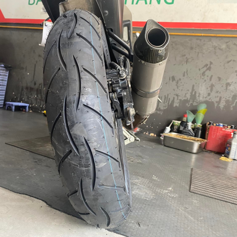 Vỏ Metzeler 140/70-17