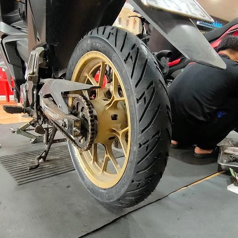 Vỏ xe Aspira Sportivo 110/70-17