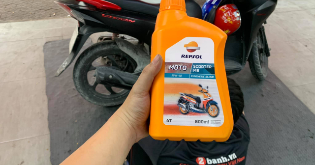 Xe Vario 160 thay nhớt Repsol Moto Scooter 10W40 chạy có bốc không?