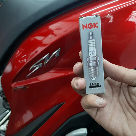 Bugi NGK Laser Iridium cho SHVN 2020, SH350i, Vario 160, PCX 160, ADV,...