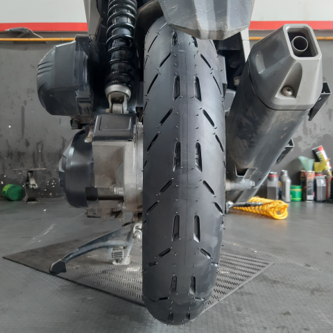 Vỏ Michelin Pilot Moto GP 90/90-14
