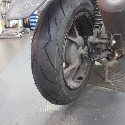 Vỏ xe Camel 563 size 140/70-14