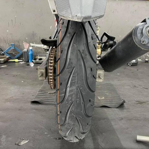 Vỏ xe Camel Pilot 888 size 110/70-17