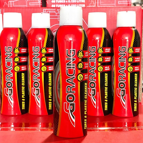 Chai xịt làm sạch dàn nhựa nhám, vỏ lốp xe GoRacing