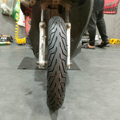 Vỏ xe Champion SHR79 chính hãng 80/90-14