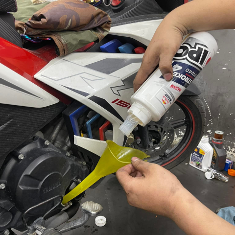 Nhớt Ipone Stroke 4 Racing 10W40