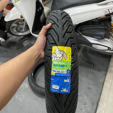 Vỏ Michelin City Grip 2  size 130/70-16