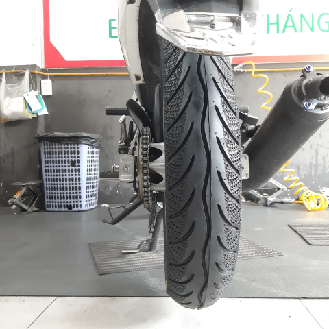 Vỏ Maxxis 110/70-17 gai kim cương 3D