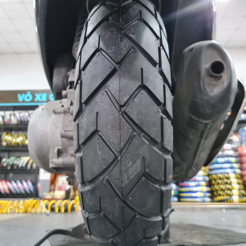 Vỏ Maxxis 120/70-11 gai M6017