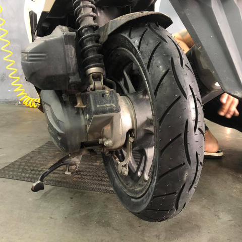 Vỏ Metzeler 100/80-14