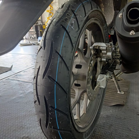 Vỏ Metzeler 110/70-17