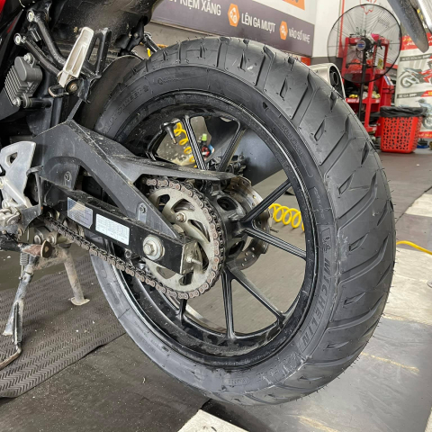 Vỏ Michelin Pilot Street 2 size 140/70-17