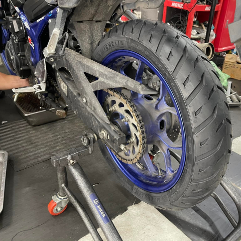 Vỏ Michelin Pilot Street 2 size 140/70-17