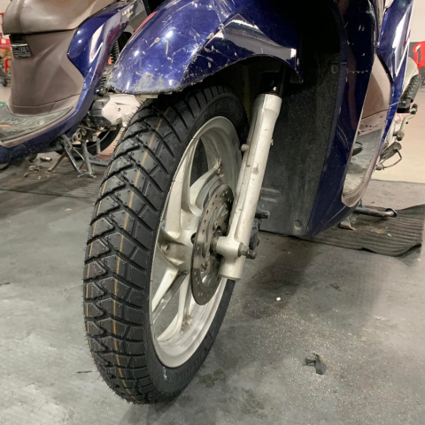 Vỏ Michelin Anakee Street 80/90-14