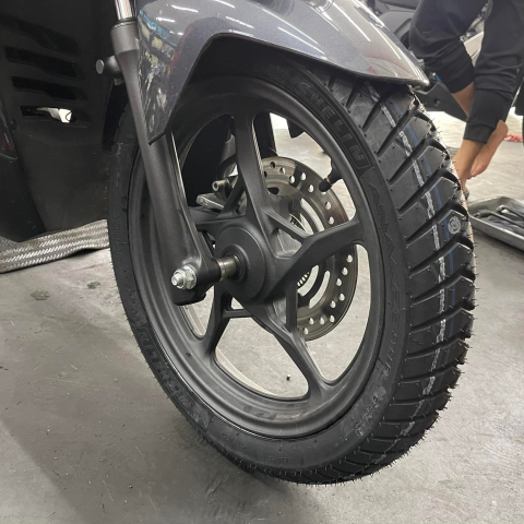 Vỏ Michelin Anakee Street 90/80-14