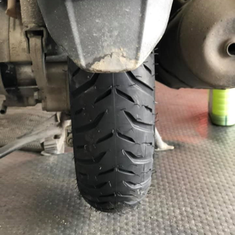 Vỏ Michelin Pilot Street 2 size 100/90-10 