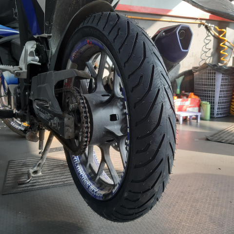 Vỏ Pirelli 110/70-17 Angel City