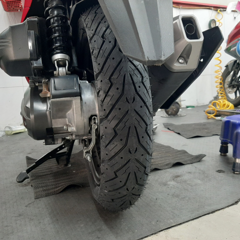 Vỏ Pirelli 110/80-14 Angel Scooter