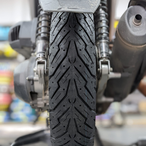 Vỏ Pirelli 130/70-16 Angel Scooter