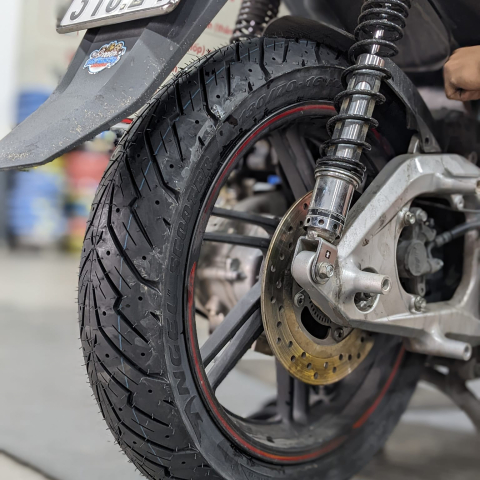 Vỏ Pirelli 130/70-16 Angel Scooter