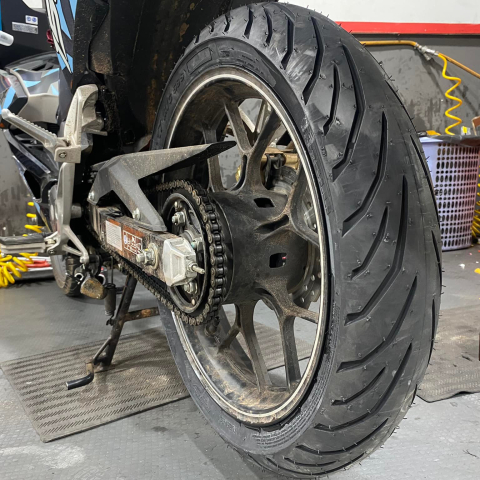 Vỏ Pirelli 140/70-17 Angel City