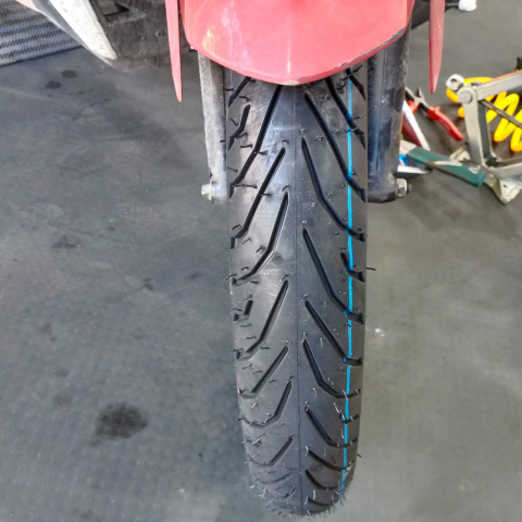 Vỏ Pirelli 70/90-17 Angel City