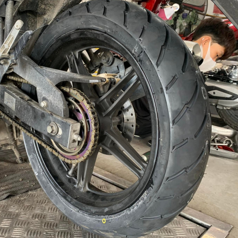 Vỏ xe Dunlop D102A size 130/70-17