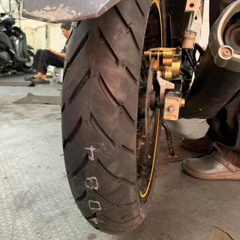 Vỏ xe Dunlop D102A size 130/70-17