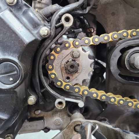 Nhông Recto 14T cho Exciter chính hãng