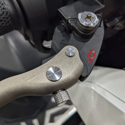 Tay thắng CNC cho Honda Vario 125, 150