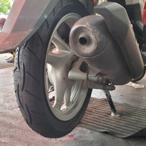 Vỏ Metzeler 90/80-14