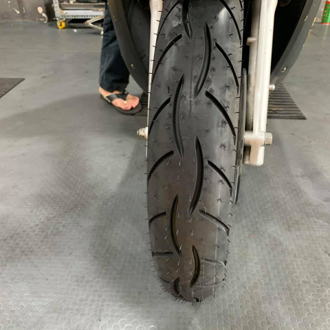 Vỏ Metzeler 90/90-14