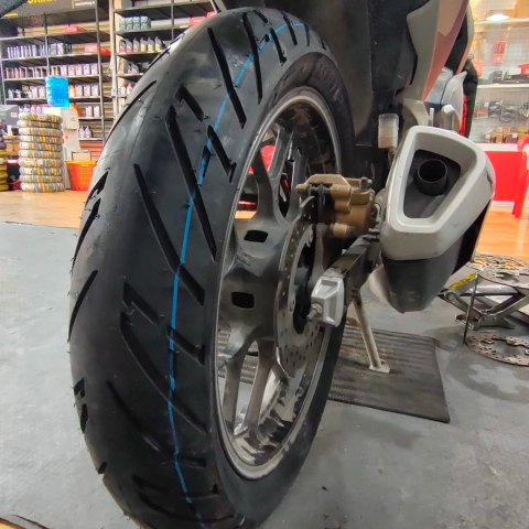 Vỏ xe Aspira Sportivo 130/70-17