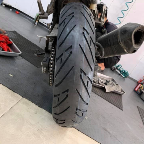 Vỏ xe Aspira Sportivo 150/60-17