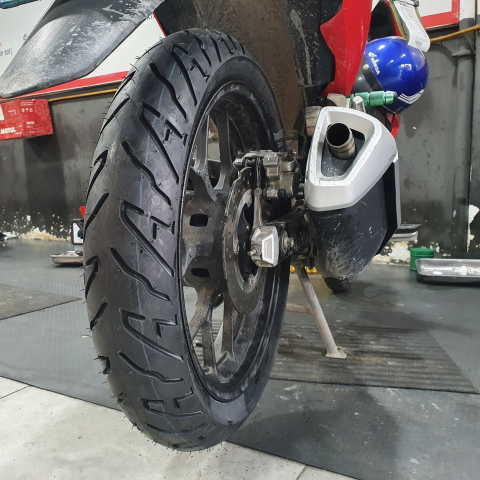 Vỏ xe Aspira Urbano 120/70-17