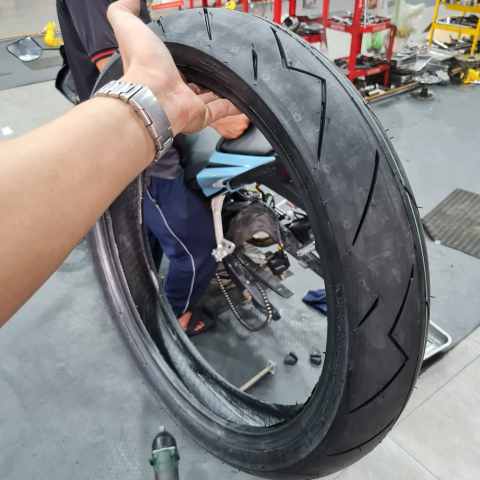 Vỏ xe Champion SHR78 chính hãng 120/70-17