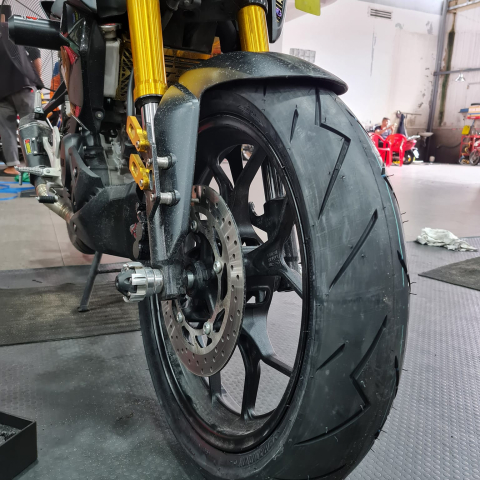 Vỏ xe Champion SHR78 chính hãng 120/70-17
