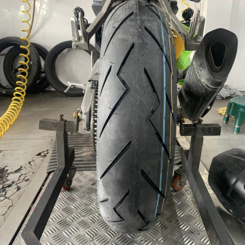 Vỏ xe Champion SHR78 chính hãng 150/60-17