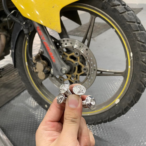 Bộ ốc đĩa Salaya inox cho Exciter, Winner, Sonic (10con)