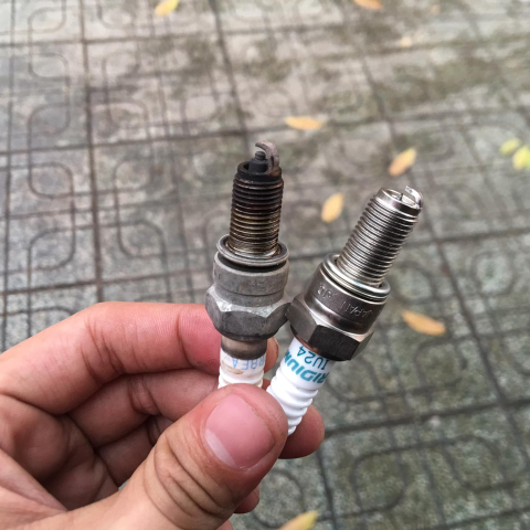 Bugi Denso IU24 Exciter, Raider, Vario, SHVN, Liberty, Vespa LX