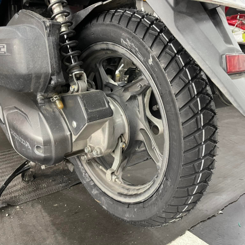 Lốp Michelin Anakee Street (80/90-14 - 90/90-14)