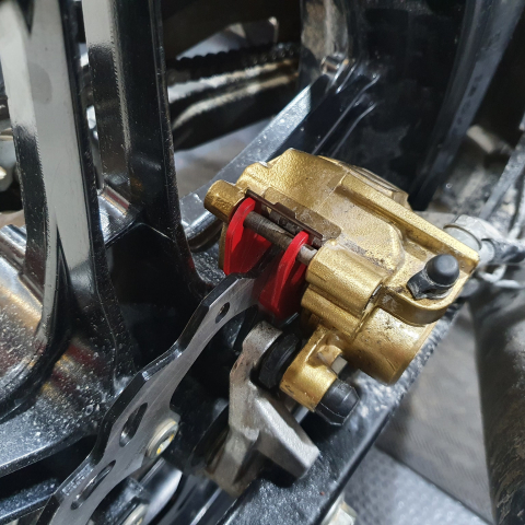 Bố thắng đĩa sau RCB cho Exciter 135, Exciter 150/155 chính hãng